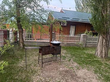 токмок хостел: Светлая просторная коттедж с современной кухней и двумя зонами для — 9