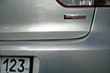 Tuning oprema: Samolepljiva metalna pločica - Limited Edition Namenjeno za vozila — 7