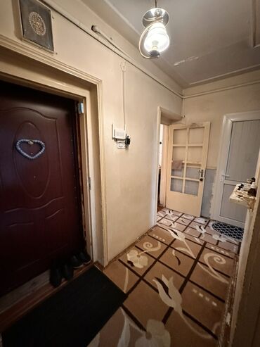 Binalar: Orta təmirli təmirə ehtiyacı var. Həyətdə bağı var, su quyusu, wifi -da lalafo.az — 8 Binalar: Orta təmirli təmirə ehtiyacı var. Həyətdə bağı var, su quyusu, wifi — 8