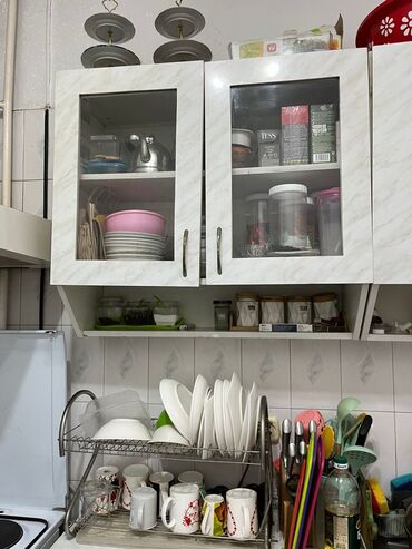 кухонная мебель каракол: Кухонный гарнитур, Шкаф, Буфет, цвет - Белый, Б/у