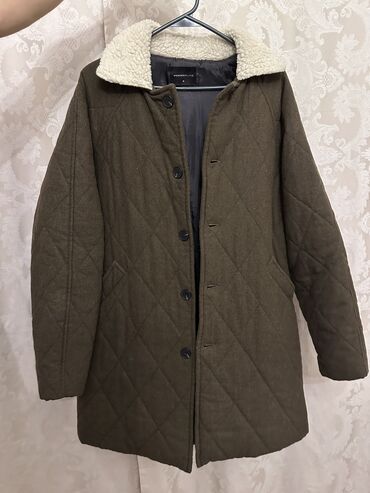 Пальто: Польтишко в корейском стиле Размер L В хорошем состоянии Цена 900