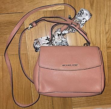 Torbe: MICHAEL KORS mala torba preko ramena, a moze se nositi i u ruci. Neka — 1