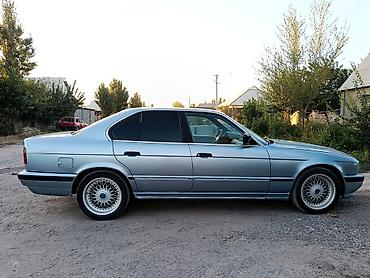 скутер м макс: BMW 5 series: 1991 г., 2.5 л, Механика, Бензин, Седан — 3