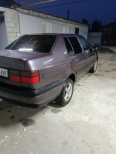 Volkswagen: Volkswagen Vento: 1993 г., 1.8 л, Механика, Бензин, Седан — 5