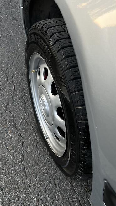 куго виш 02: Volkswagen Vento: 1993 г., 1.8 л, Механика, Бензин, Седан — 4