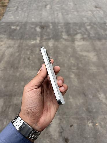 iphone en ucuz telefon: IPhone 15 Pro, 128 GB, White Titanium, Face ID, Zəmanət, Simsiz şarj — 4