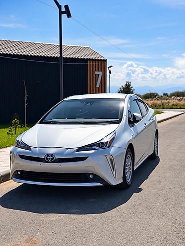 киа оптима салон 2018: Toyota Prius: 2022 г., 2 л, Вариатор, Гибрид, Хэтчбэк — 1