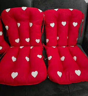 Jastuci: Jastuci za stolice. Sedište i naslon. Vise boja i dizajna. Sve modeli — 12