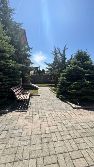 дом в доль дороги г ош: 275 м², 7 комнат, Парковка, Видеонаблюдение, Забор, огорожен