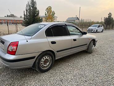 Hyundai: Hyundai Elantra: 2004 г., 1.6 л, Механика, Седан — 3