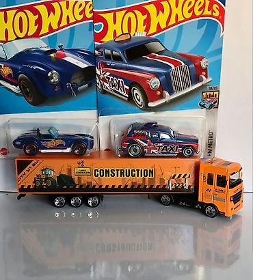Игрушки: Машины 1/43 немцы AUDI спецмашины «Скорая Помощь» 03, Мерседес — 21