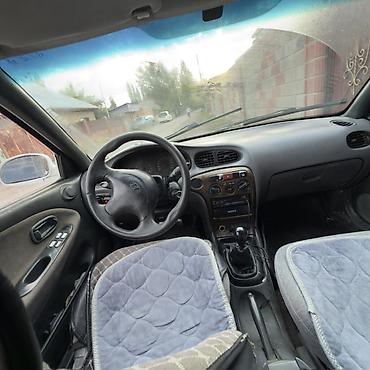 Транспорт: Hyundai Elantra: 1995 г., Механика, Бензин, Седан — 5