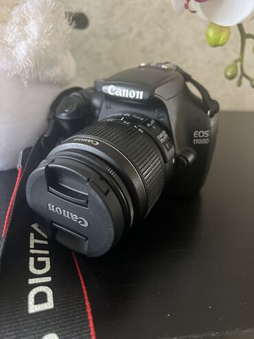 Фотоаппараты: Продаю фотоаппарат Canon 1100d состояние отличное. в комплекте