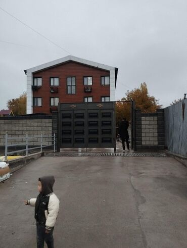 я ищу квартиру без хозяина: 2 бөлмө, 30 кв. м, Малосемейка, 1 кабат, Косметикалык ремонт