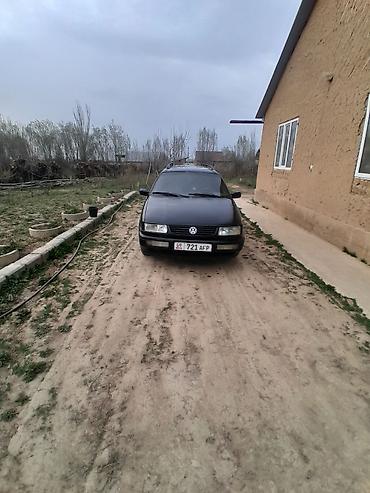 другие марки: Volkswagen Passat Variant: 1994 г., Механика, Бензин, Универсал — 1
