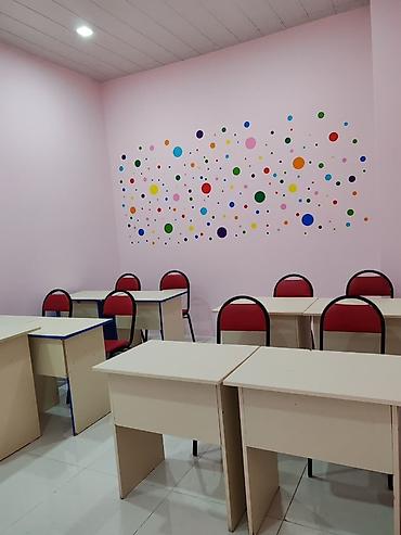 Ofis dəst mebeli: Ofis mebel dəsti Tərkibi: - 1 ədəd geniş iş masası (kabel üçün — 6