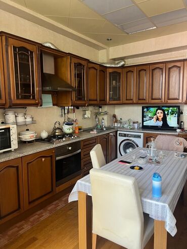 metbex ucun asma tavanlar: Metbex mebeli. 700azn. temiz taxta. Ölçü 4.5/2.5 . üzerinde qaz moyka