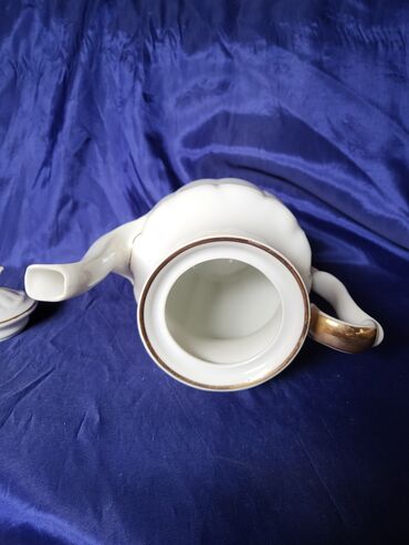 Čajnici: Bokal nov Walbrych Maria Theresa Poljska iz 60-ih. Bokal je — 10