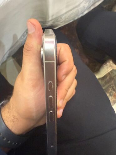 iphon 8 plus: IPhone 16 Pro Max, White Titanium, Qırıq