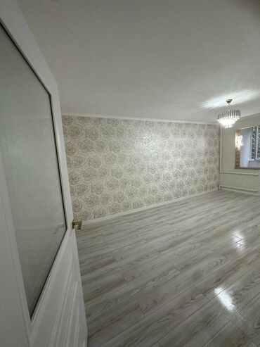 1 комнатная квартира мкр: 1 комната, 32 м², 104 серия, 1 этаж, Евроремонт