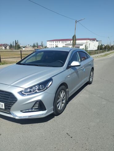 Легковой транспорт: Сдаю в аренду: Легковое авто