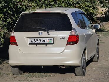 фит машина цена в Кыргызстан | Автозапчасти: Honda Fit: 1.3 л | 2005 г
