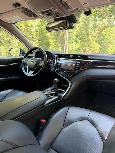 camry 55 xle: Toyota Camry: 2019 г., 2.5 л, Автомат, Гибрид, Седан — 7