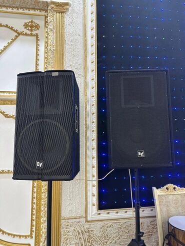 Mikşerlər: Səhnə və studiya üçün tam səs avadanlığı paketidir. Tərkib: - — 13