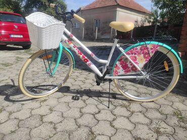 Bicikli za odrasle: Nova biciklazenska,kupljena u Rodi.
Cena fixna. Licno preuzimanje — 8