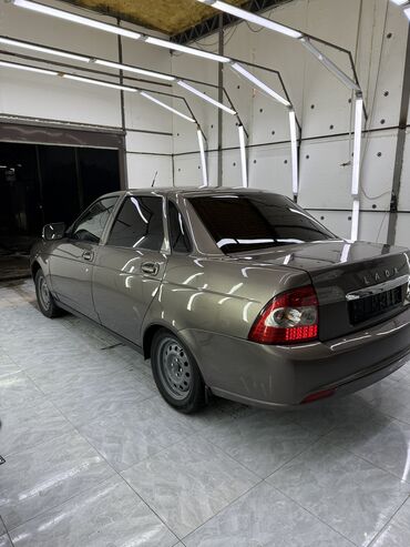 ВАЗ (ЛАДА): ВАЗ (ЛАДА) Priora: 2017 г., 1.6 л, Механика, Бензин, Седан — 2