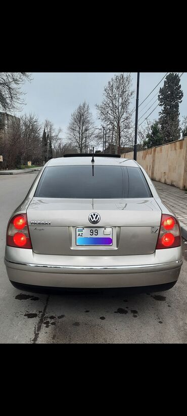 disk ve teker: Volkswagen Passat: 1.8 l | 2004 il Sedan