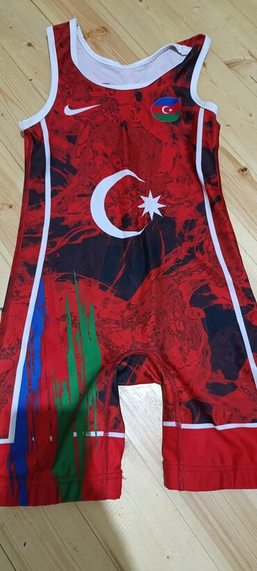İdman formaları: Güləş Trikosu satılır Razmeri S