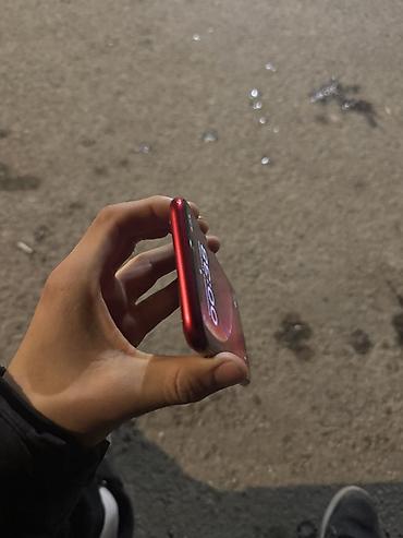 red cell: IPhone Xr, Б/у, 128 ГБ, Красный, 79 % — 4