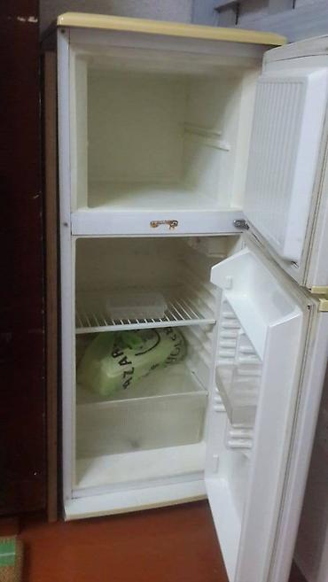 kolbasa soyuducu: İşlənmiş 2 qapılı Soyuducu Satılır, rəng - Ağ, Təkərli — 2