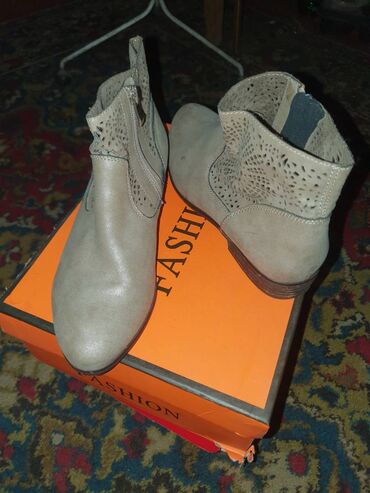 Туфли: Продам женскую обувь в очень хорошем и идеальном состоянии, размеры — 13