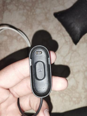 Saat dəstləri: Huawei TIA-B09 Biri Isə Xiomi Mi Band-4 du Her ikiside Orginal Saatdi — 3