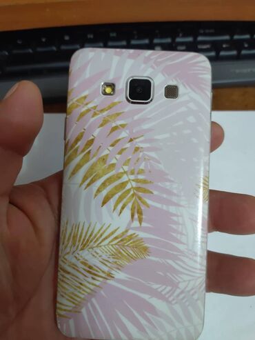 Samsung: Samsung Galaxy A3, bоја - Bela — 3