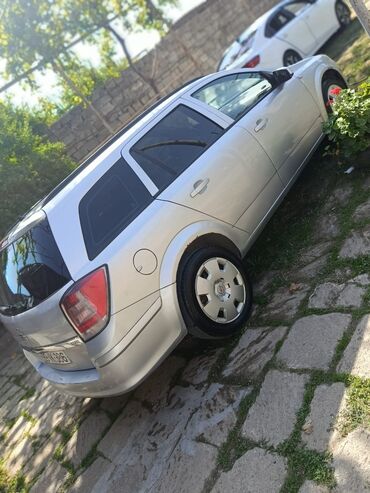 rustavi maşın bazarı 2021: Opel Astra: 1.3 l | 2009 il 399000 km Universal