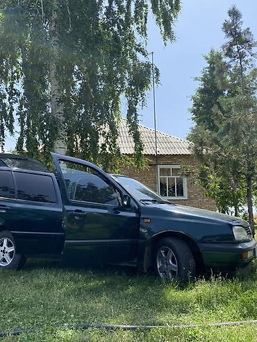 Volkswagen: Volkswagen Golf: 1995 г., 1.6 л, Механика, Бензин, Хэтчбэк — 11