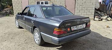 Mercedes-Benz E-Class: 1991 г., 2 л, Механика, Бензин, Седан at lalafo.kg Mercedes-Benz E-Class: 1991 г., 2 л, Механика, Бензин, Седан