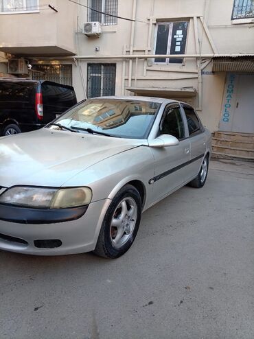 Opel: Opel Vectra: 2 l | 1998 il 210009 km Sedan — 12