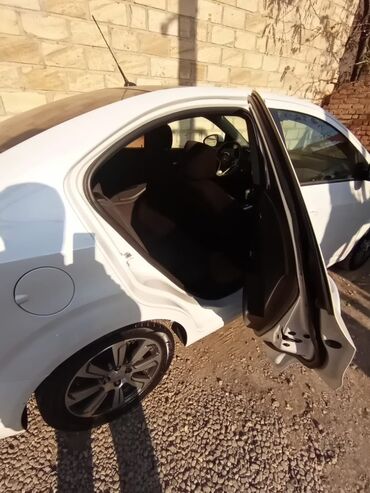 Chevrolet: Chevrolet Aveo: 1.4 l | Sedan — 9