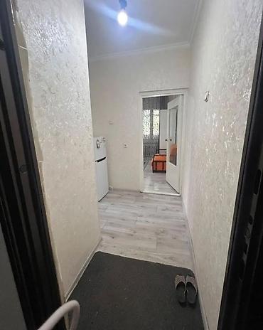 2 к квартира: 1 комната, 33 м², 105 серия, 2 этаж, Косметический ремонт — 1