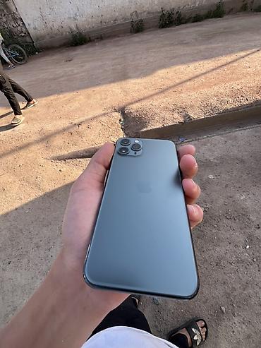 холодильник жалал абад: IPhone 11 Pro, Б/у, 64 ГБ, Matte Midnight Green, Чехол, 67 % — 3