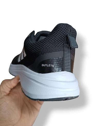 Patike: Adidas Runner 2026 - Veličine: 41–46 - Cena: 3.600 din Sportske — 8