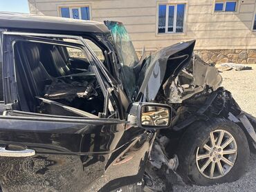 электроный мото: Продается черный внедорожник Range Rover после аварии. Повреждения