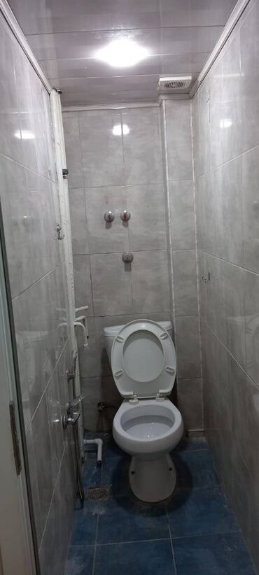 Uzunmüddətli kirayə mənzillər: Telnovda kirayə ev verilir. Şəkildə görünən əşyalarla verilir. İstilik — 2