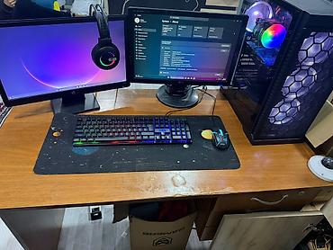 Gaming stolüstü kompüter dəsti Komponentlər: - Prosessor: Intel Core