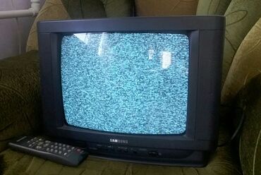 tv box pult: 🔵 Samsung televizor 35 dioqonal ekran işləydi görüntüdə qırılma yoxdu