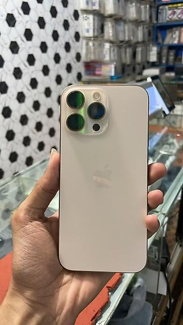 IPhone с тремя камерами и сканером LiDAR - Модель из линейки Pro at lalafo.kg IPhone с тремя камерами и сканером LiDAR - Модель из линейки Pro